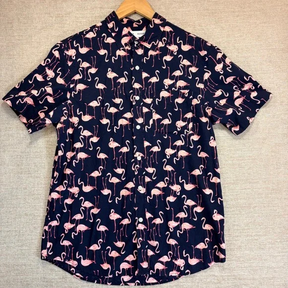 Old Navy Men All Over Print Flamingo Short Sleeve Perfect Fit Built Flex Shirt M - Picture 2 of 9